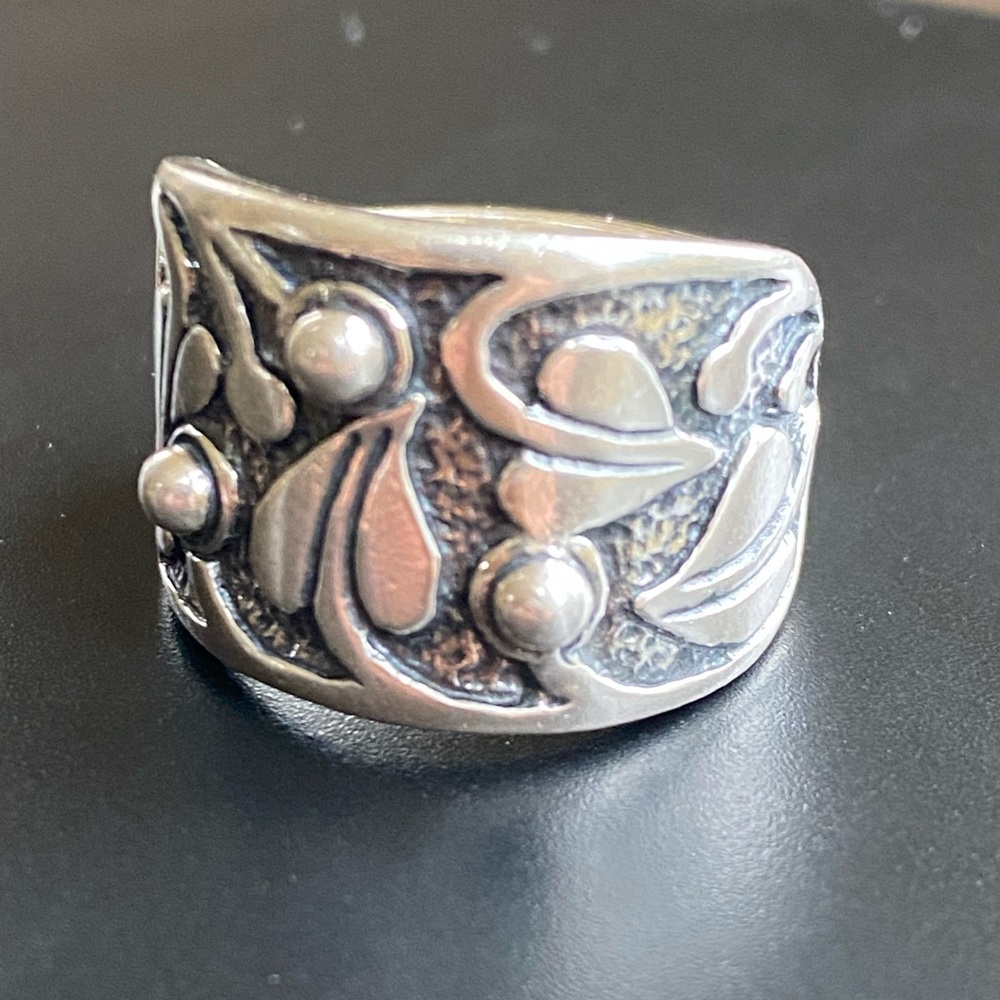 Silpada Heart Vine Ring size 8 - Picture 5 of 8